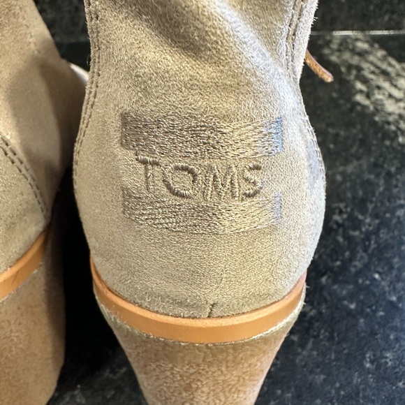 Tom's Avery Wedge Boots, Beige - Picture 2 of 8